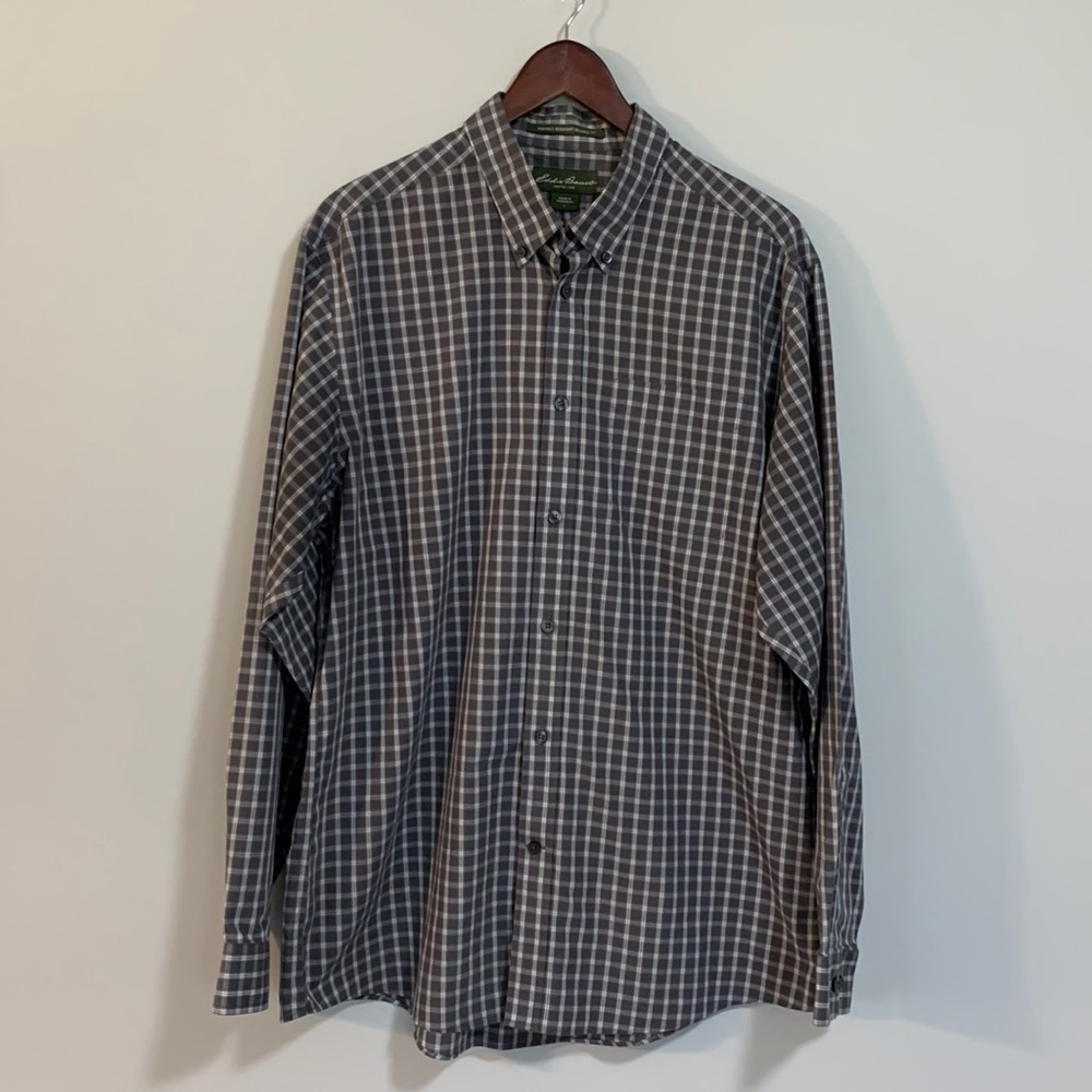 Eddie Bauer Wrinkle Resistant Long Sleeve Button Shirt Grey/White Plaid Large